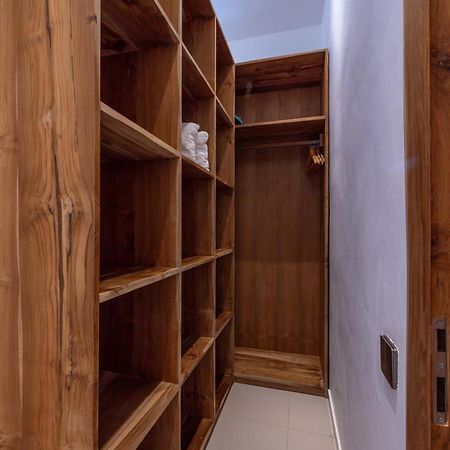 Turan Casa Auri Seminyak Villa Bagian luar foto