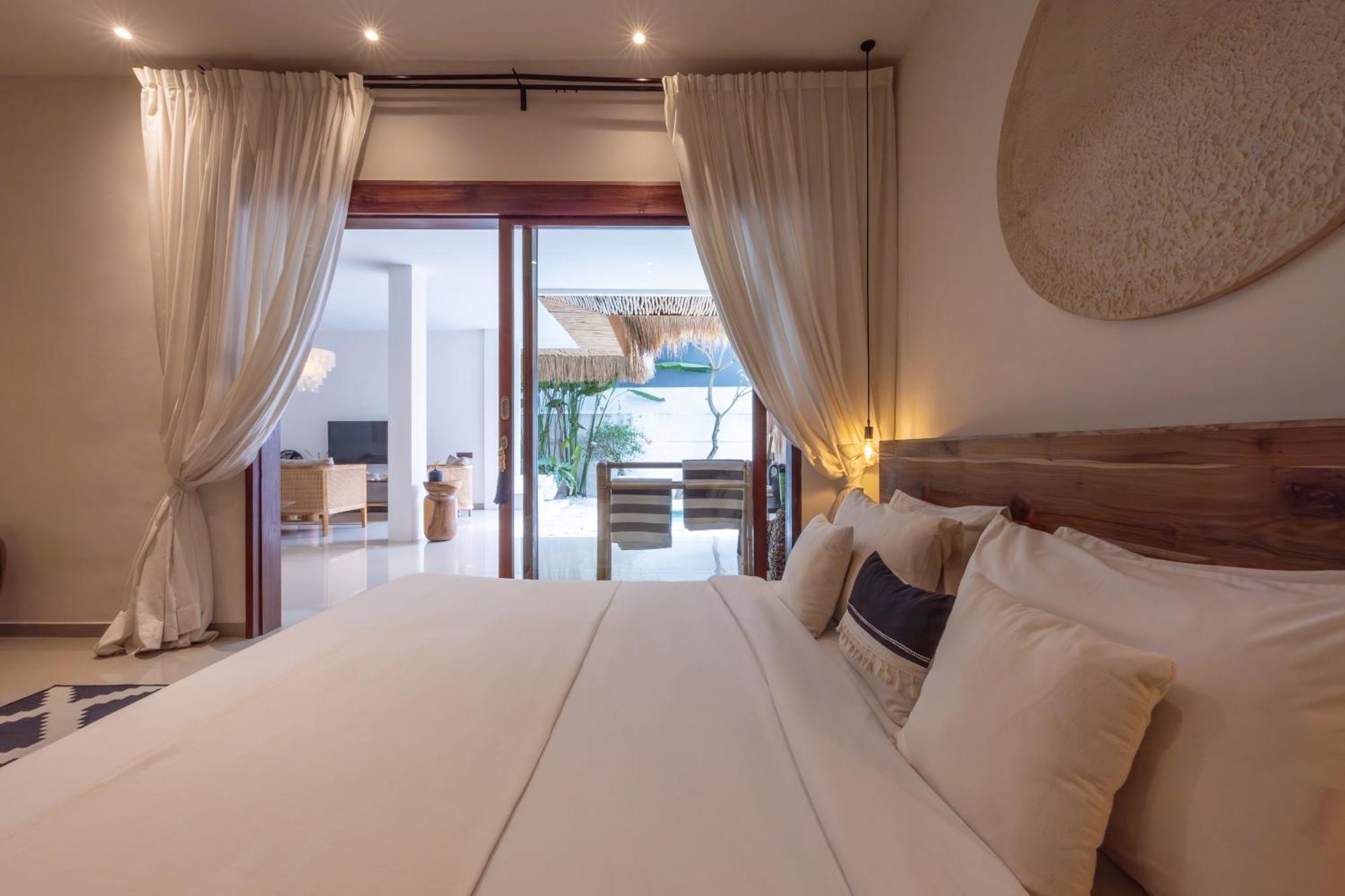 Turan Casa Auri Seminyak Villa Bagian luar foto